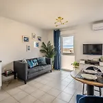 Côté Canal, Terrasse , Climatisation , Parking Privé *